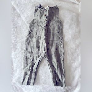 Rylee and Cru boys’ sleeveless one piece romper. Size 6-12 months.